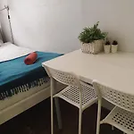 Aleje 28 Hostel *