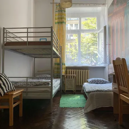 Aleje 28 Vandrarhem
