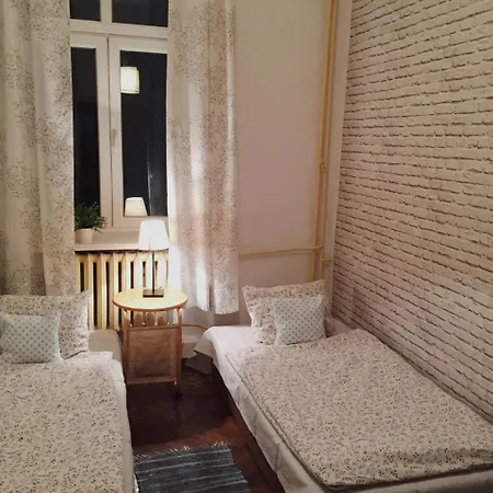 Aleje 28 بيت شباب *